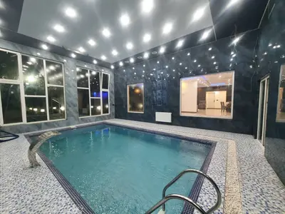 ویلا چهارخوابه استخردار آبگرم میخک