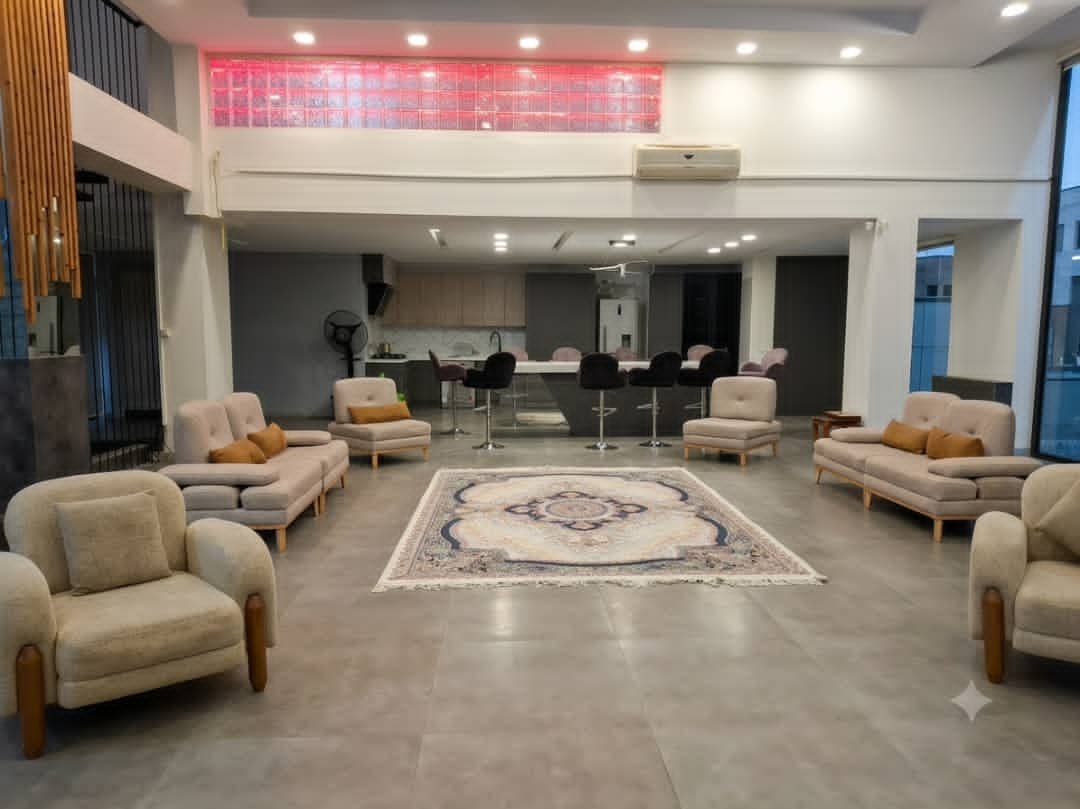 ویلا پنج خوابه  استخردار شیخ امیر ۴