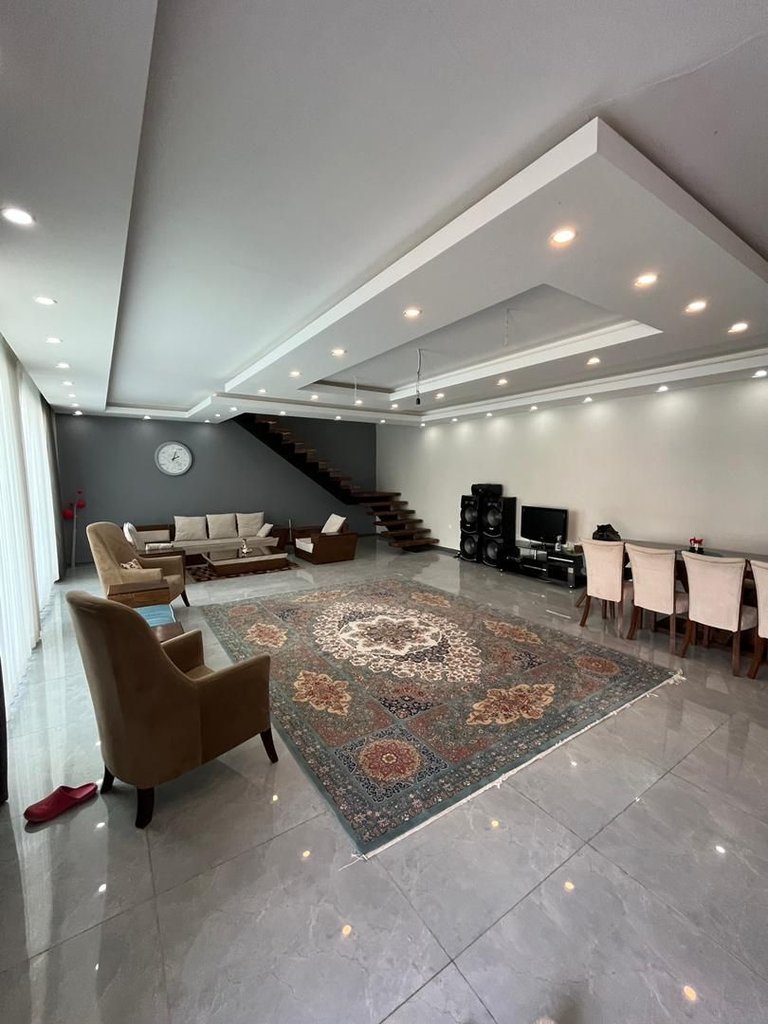 ویلا چهارخوابه استخردار آبگرم سپید