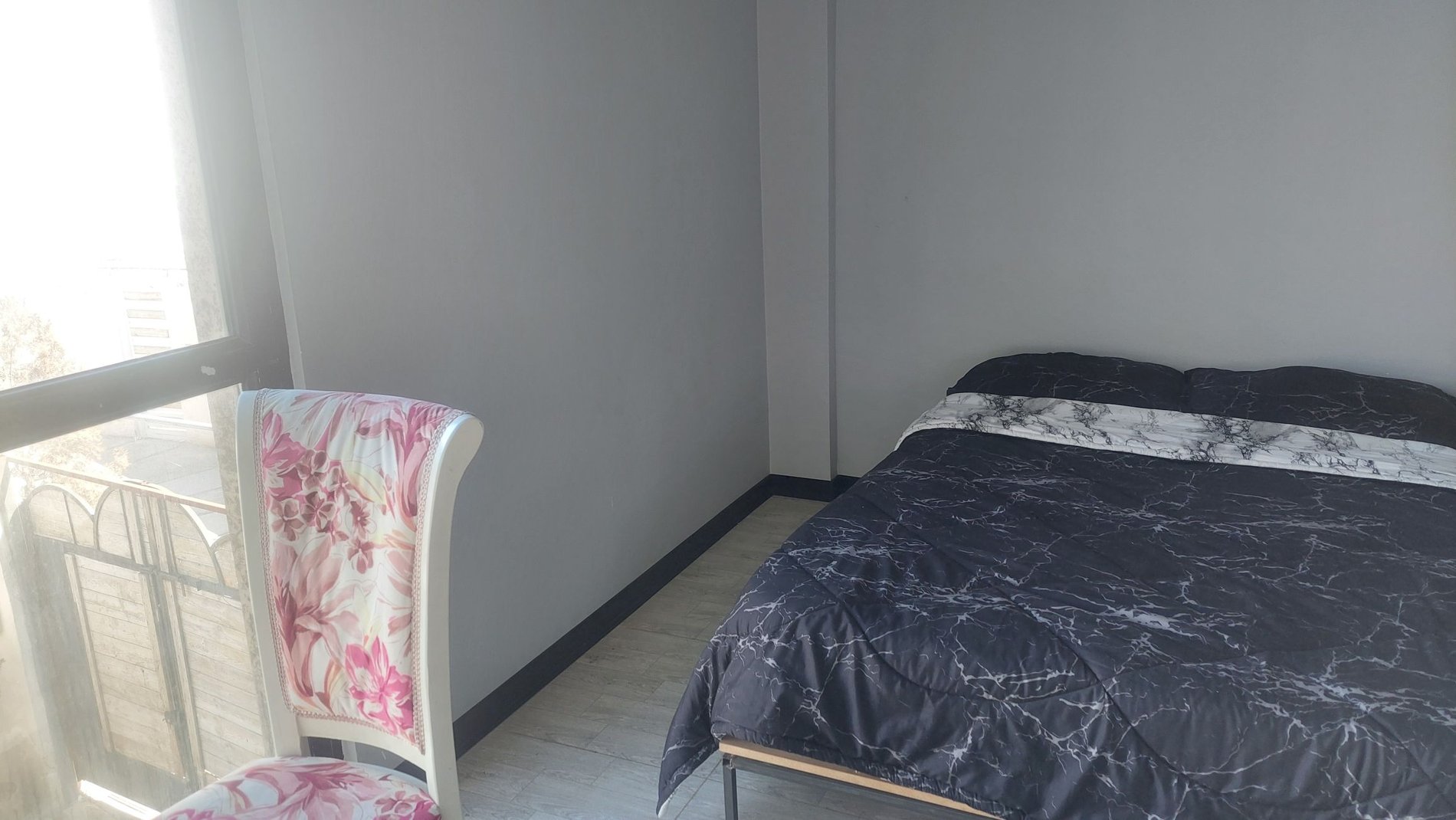 ویلا چهارخوابه جنگلی استخردار آبگرم مکث