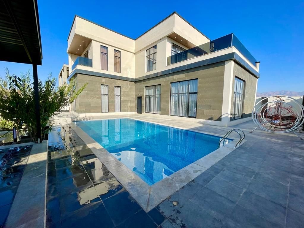ویلا چهارخوابه استخردار شیخ امیر ۷
