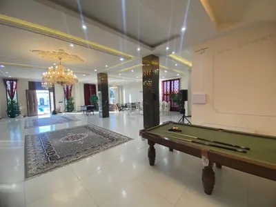 ویلا پنج خوابه تریبلکس استخردار آبگرم عمارت سفید