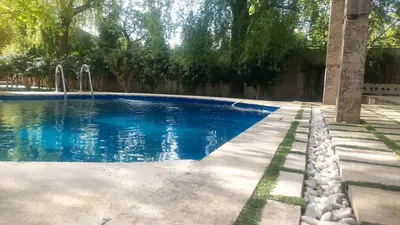 ویلا چهارخوابه جنگلی استخردار آبگرم مکث