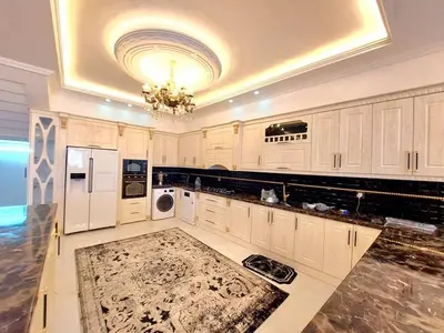 ویلا چهارخوابه استخردار آبگرم قلعه مجلل