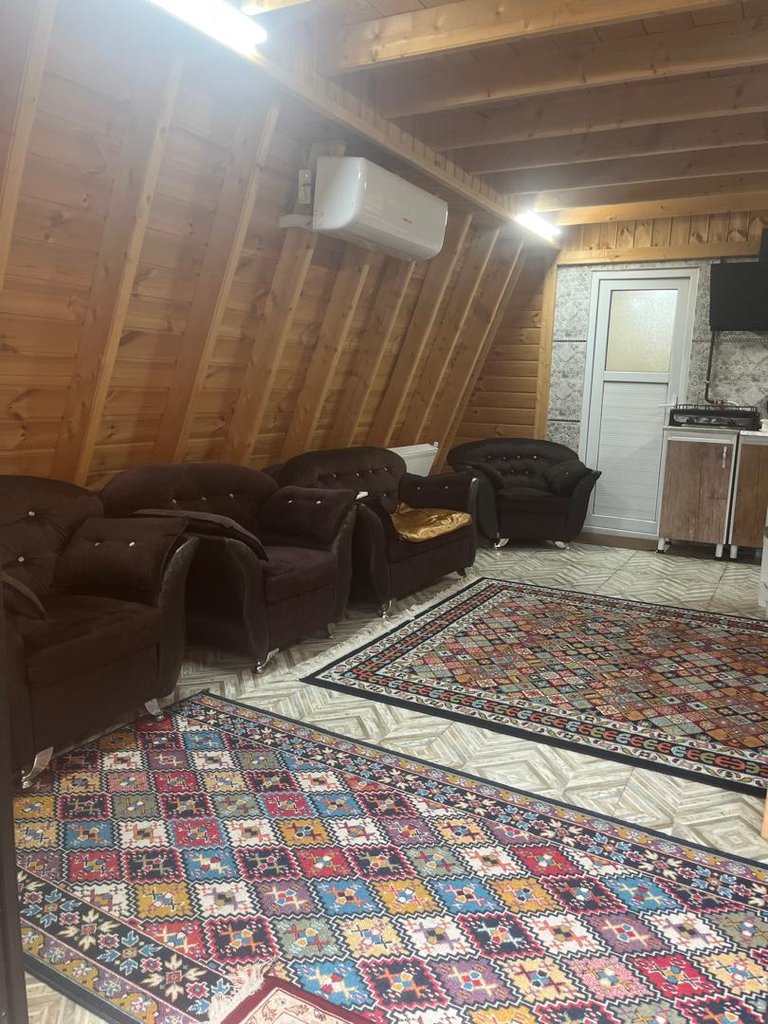 کلبه یک خوابه سوئیسی صادق