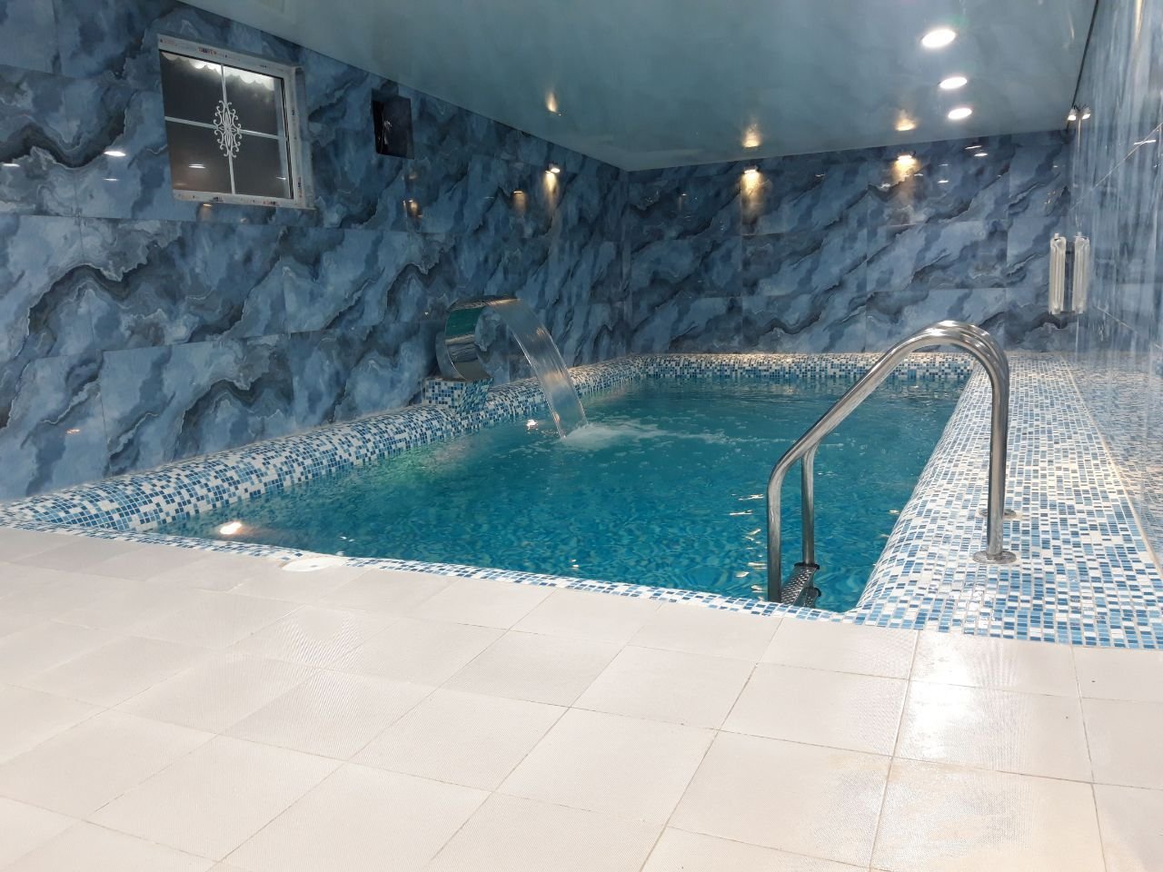 ویلا دوخوابه استخردار آبگرم محمدی زاد