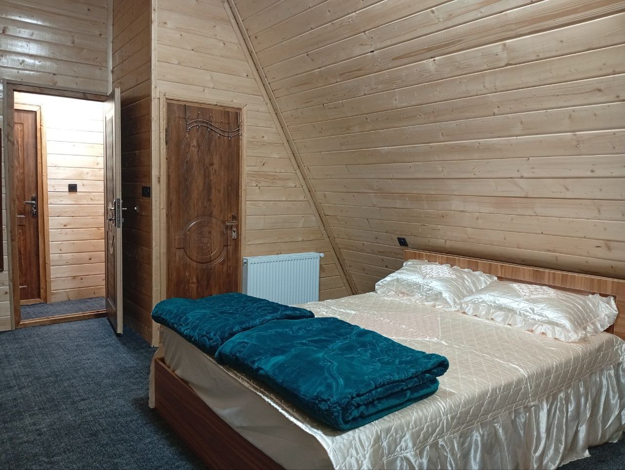 کلبه دوخوابه سوئیسی راحیل سه هزار