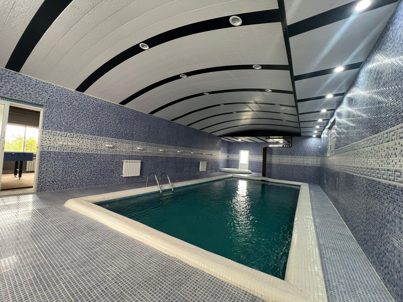 ویلا چهارخوابه استخردار آبگرم باغ امیرسالار