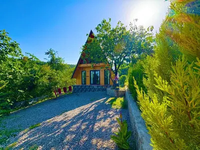 کلبه دوخوابه سوئیسی آنیدا