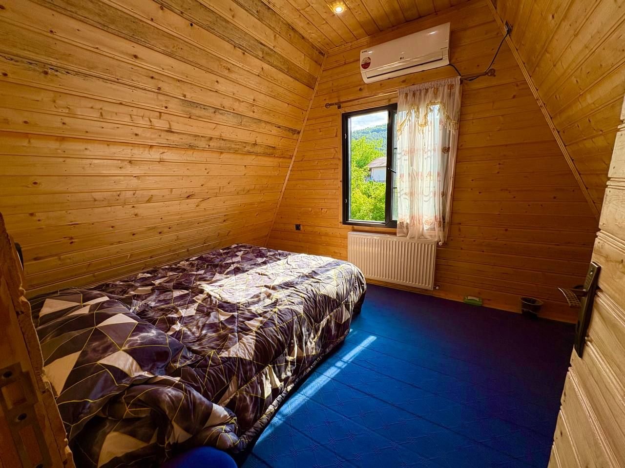 دوخوابه سوئیسی آنیدا