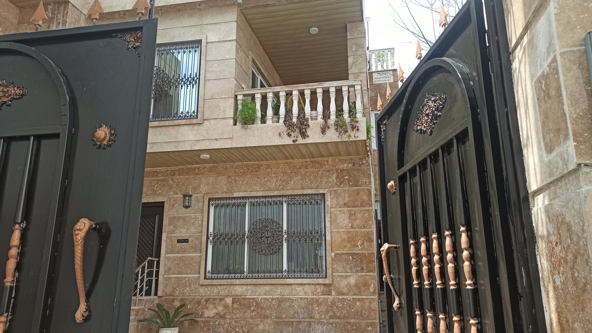 ویلا چهارخوابه تریپلکس بهشت