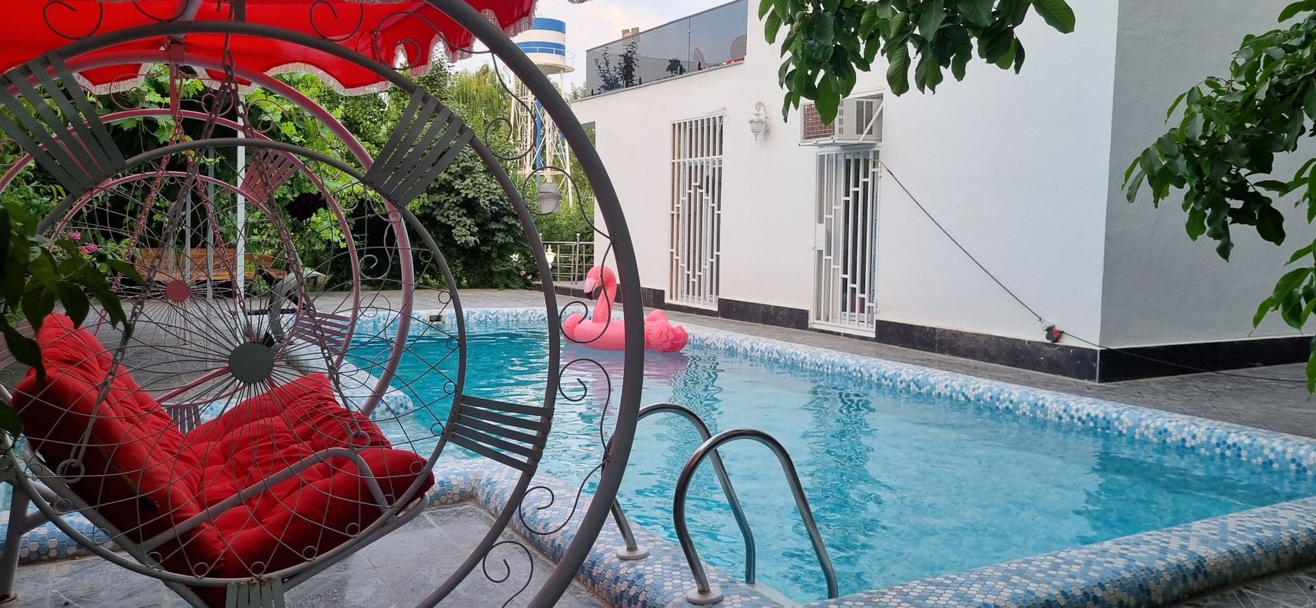 ویلا سه خوابه استخردار عمارت گل رز