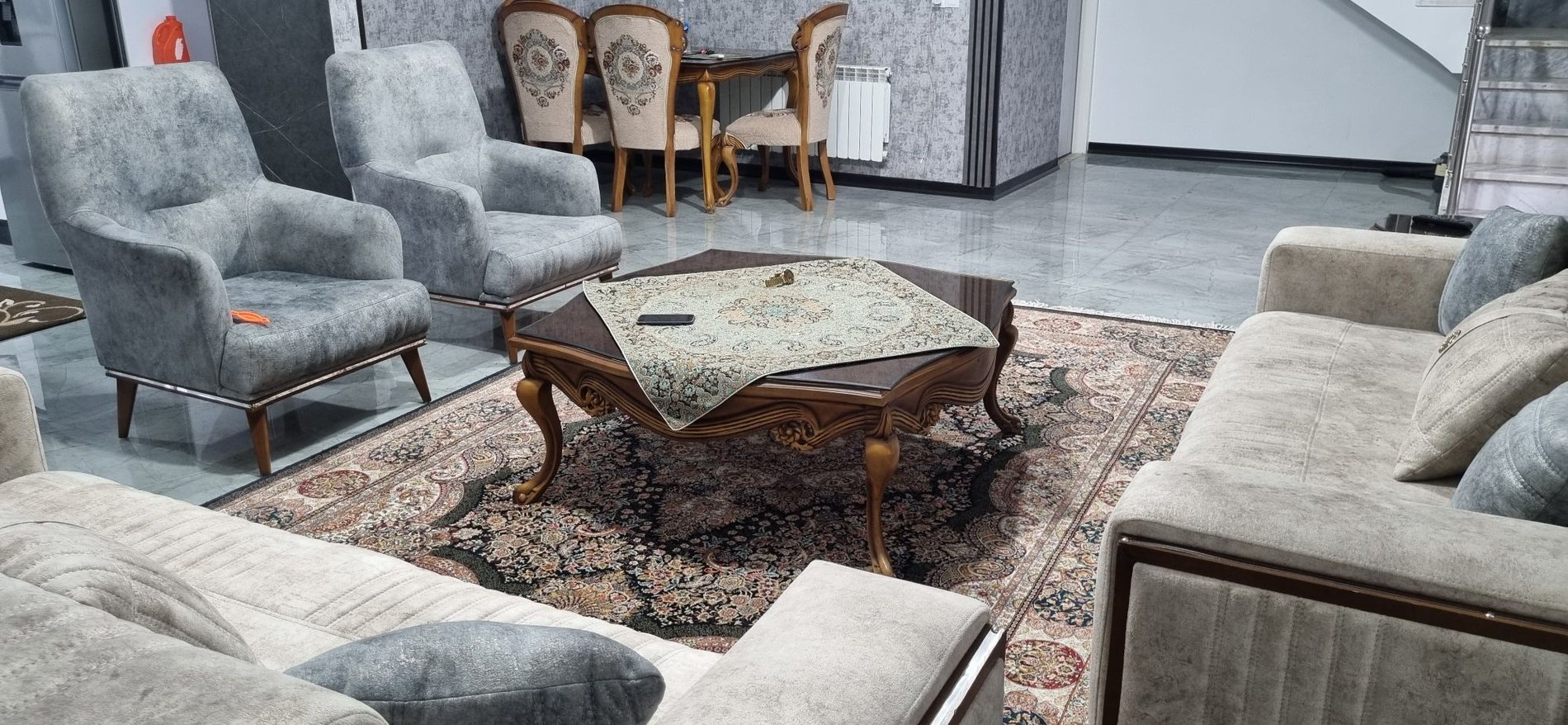 ویلا سه خوابه استخردار عمارت گل رز