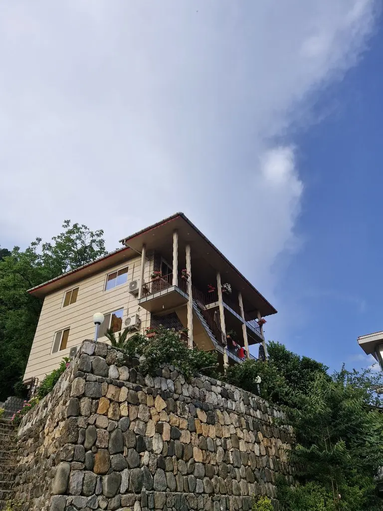 ویلا دوخوابه جنگلی لیکلام