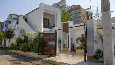 ویلا چهارخوابه استخردار آبگرم دریا