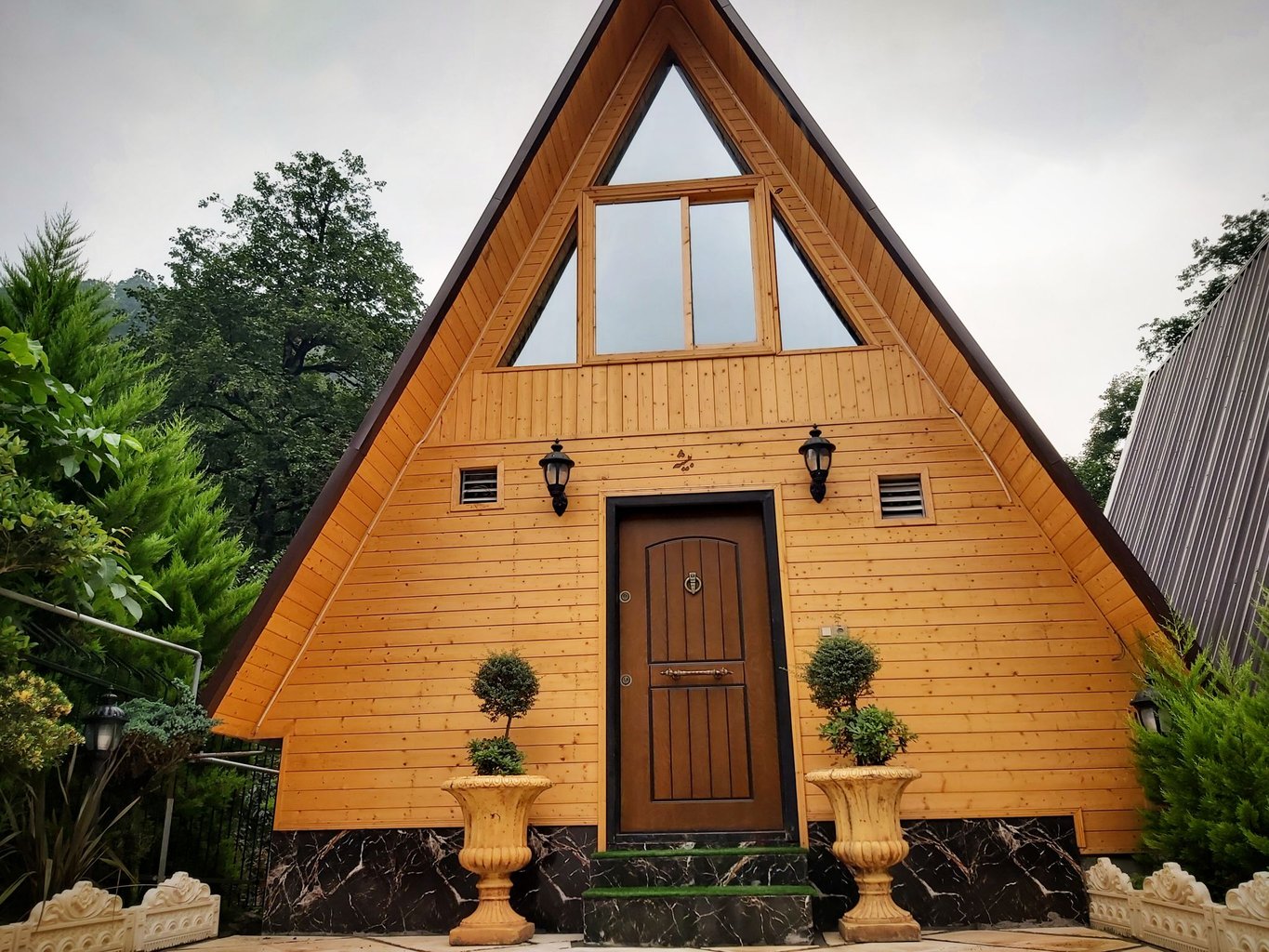 یک خوابه سوئیسی دوبلکس آیِش و بیشه