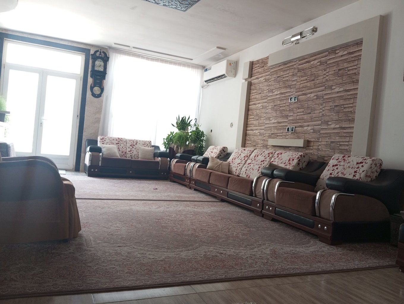 آپارتمان دوخوابه اسکان آرامش - پذیرایی