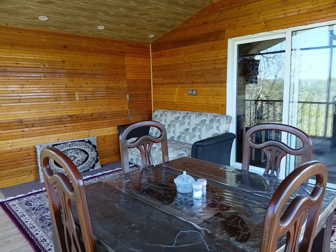 کلبه یک خوابه دوبلکس جنگلی افرا