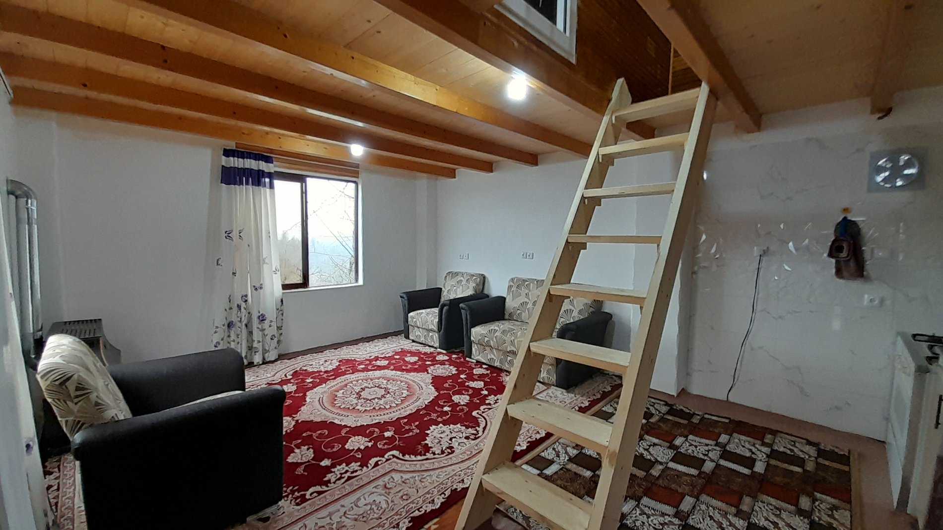 کلبه یک خوابه دوبلکس جنگلی افرا