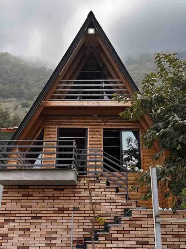 کلبه دوخوابه سوئیسی یادگار سبز - انتخاب عنوان تصویر