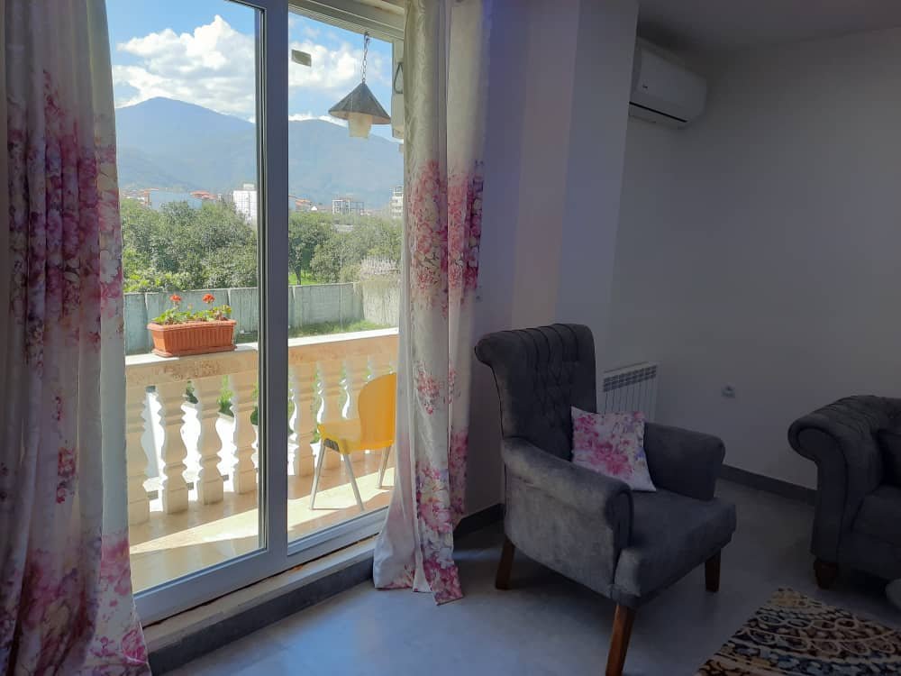 یک خوابه لوکس کامیاب