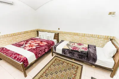 بومگردی آمیرزا - واحد سه تخته 108