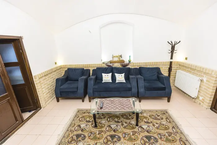 بوم گردی آمیرزا - واحد دوتخته توئین 107