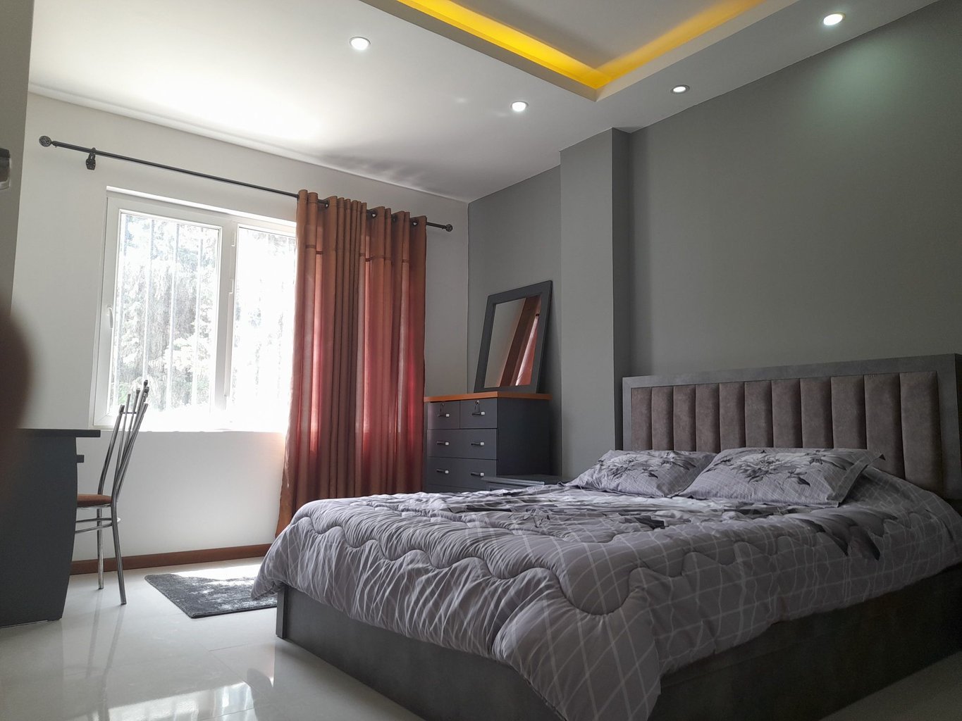 ویلا چهارخوابه ساحلی تریپلکس استخردار آبگرم گلستان