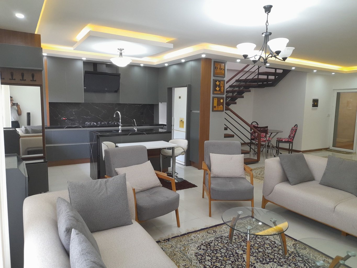 ویلا چهارخوابه ساحلی تریپلکس استخردار آبگرم گلستان