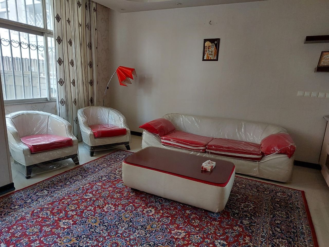 ویلا یک خوابه تختی نقش جهان واحد همکف