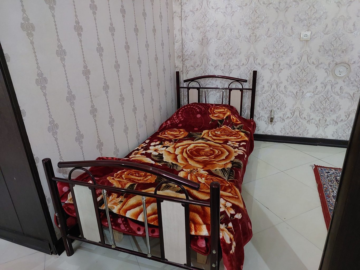 ویلا یک خوابه تختی نقش جهان واحد همکف