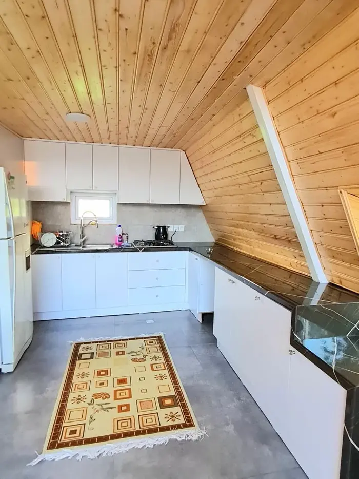 کلبه یک خوابه سوئیسی جولَندان - آشپزخانه