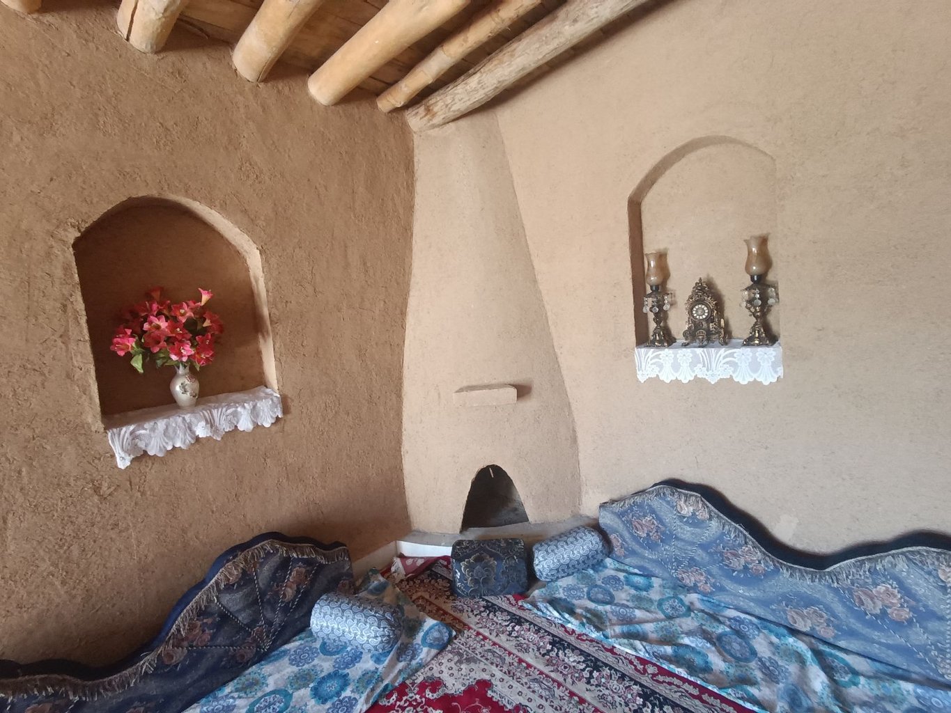 بوم گردی گیناش - واحد بلوط