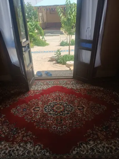 بومگردی گیناش - واحد نیلوفر