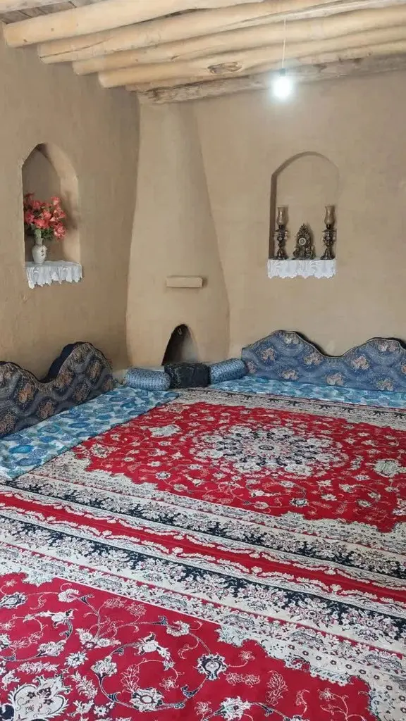 بوم گردی گیناش - واحد شبنم