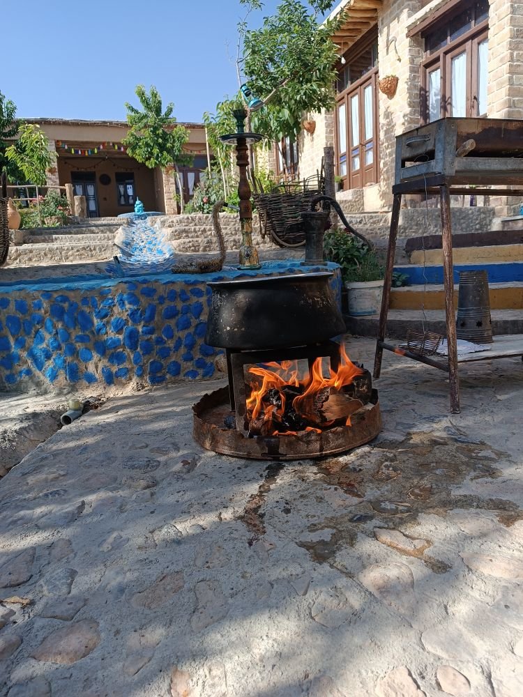 بوم گردی گیناش - واحد شبنم