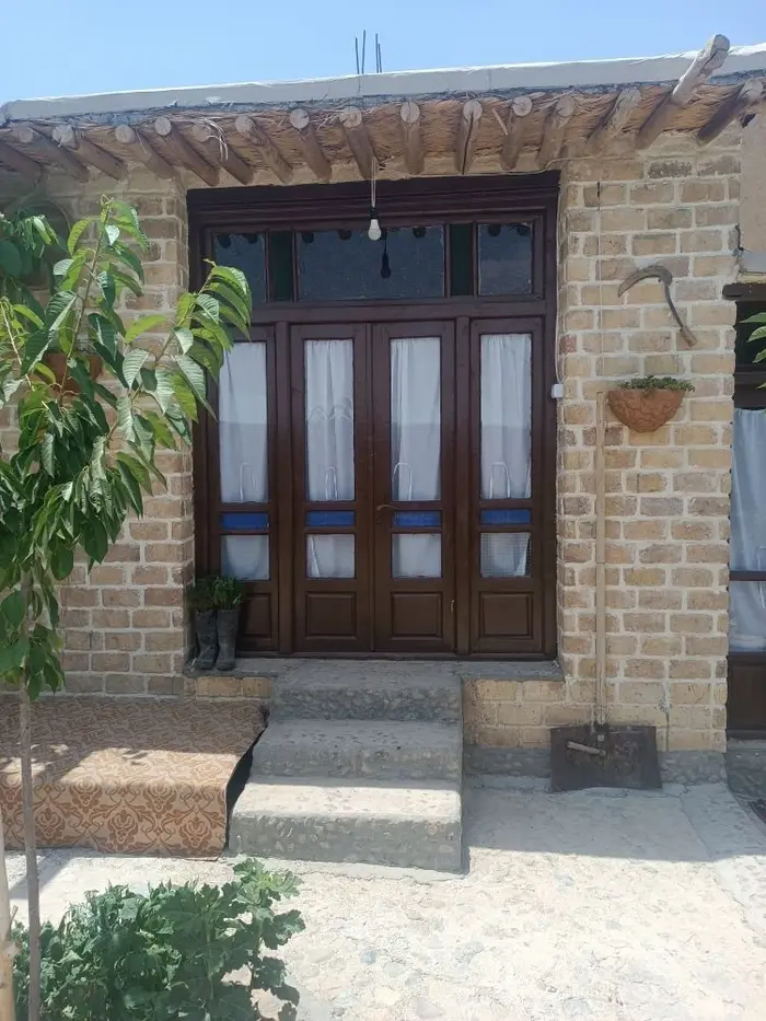 بوم گردی گیناش - واحد نیلوفر