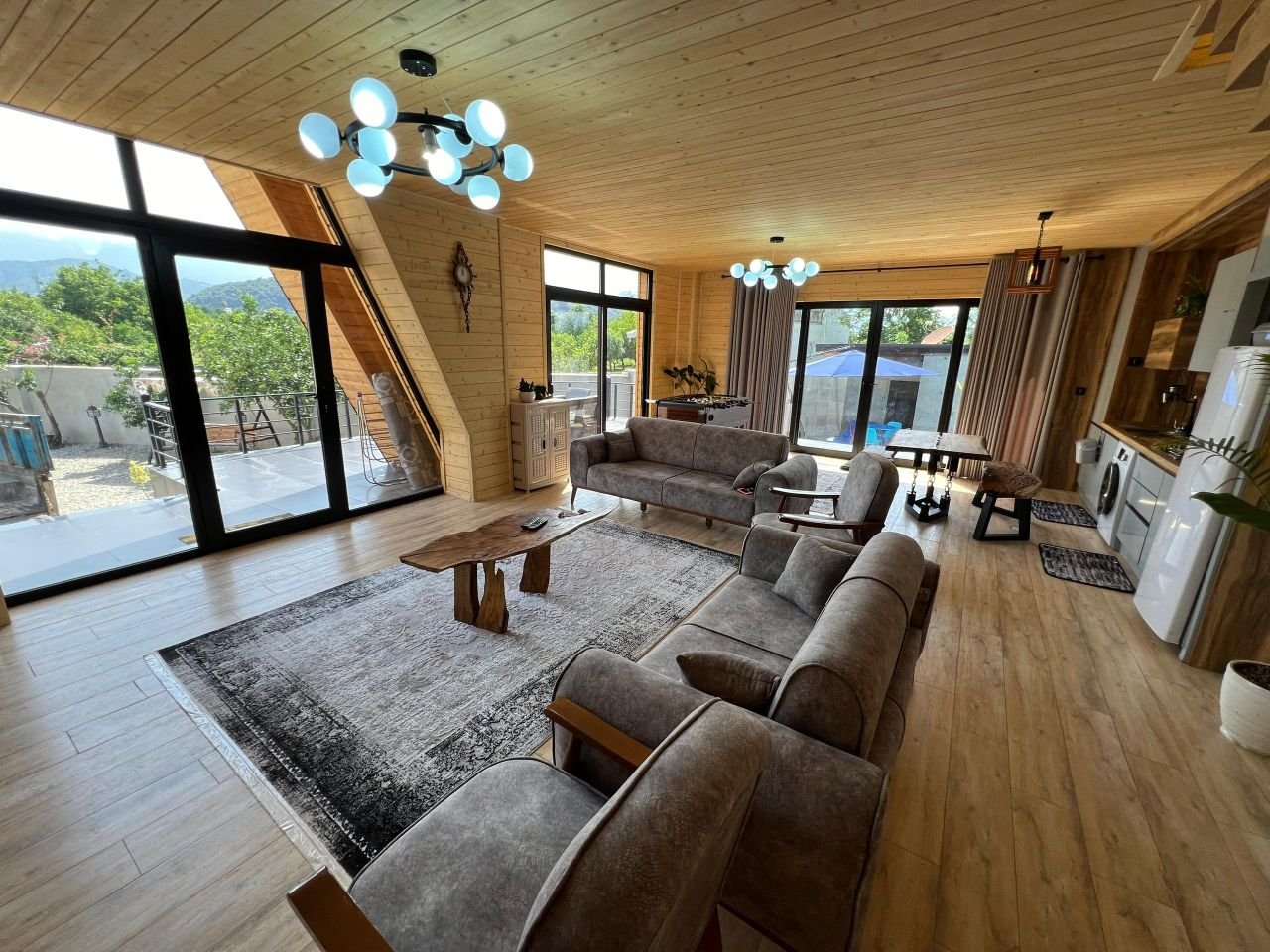 دوخوابه استخردار آبگرم نارون