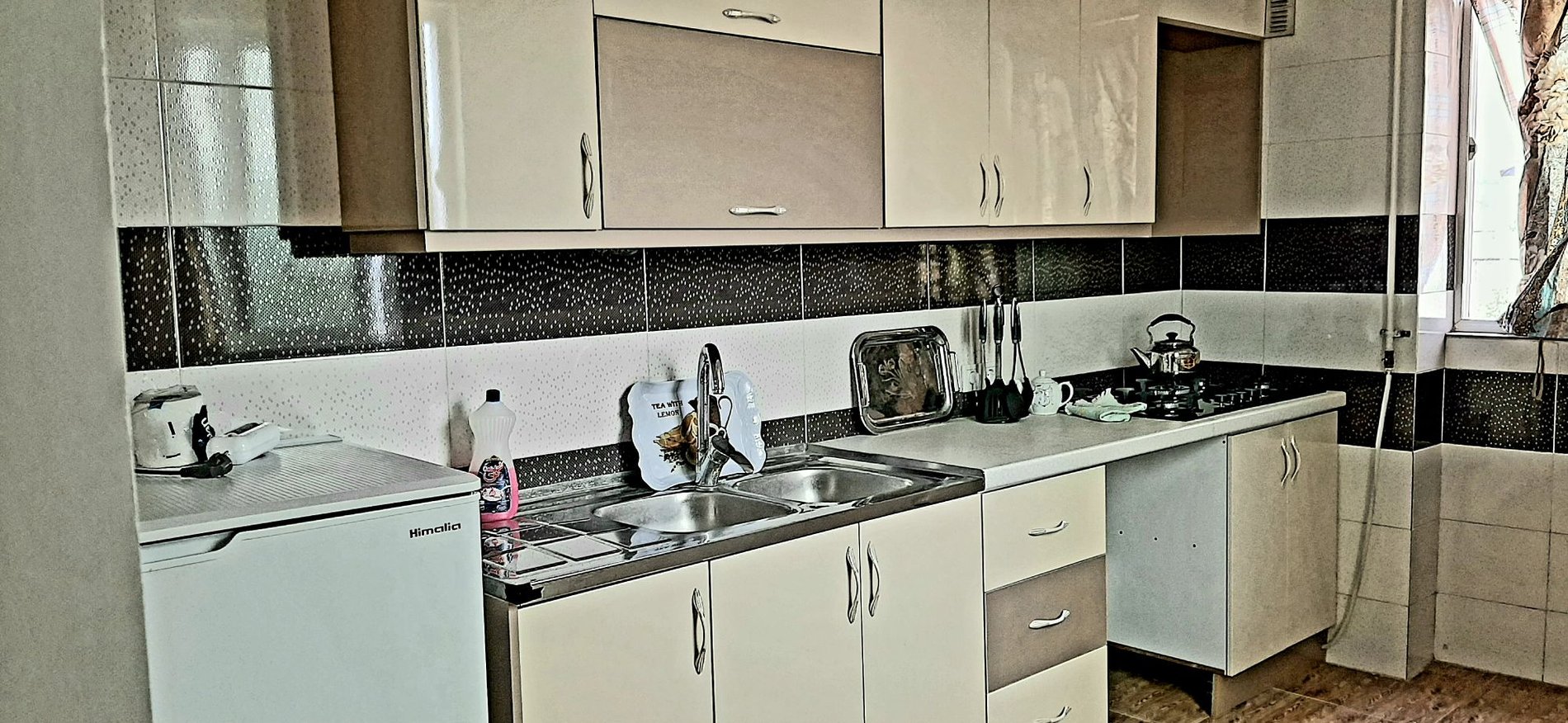 یک خوابه عمارت پدر ۲