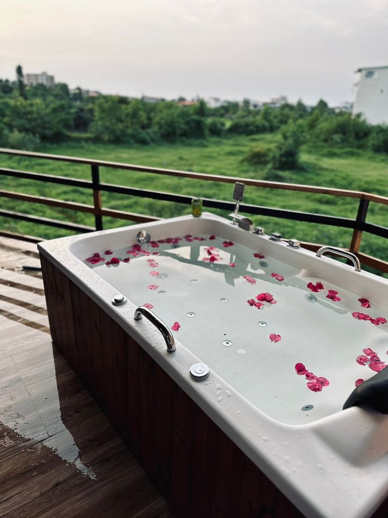 استخردار آبگرم دوخوابه نفسی