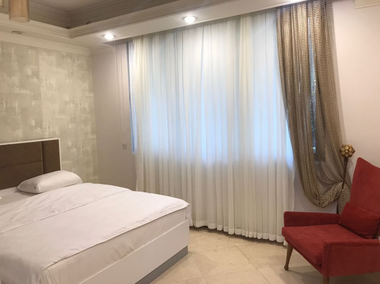 آپارتمان دوخوابه پاسداران واحد ۲