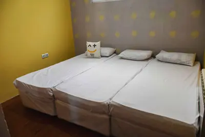 سوئیت دوخوابه شاهسون ۷