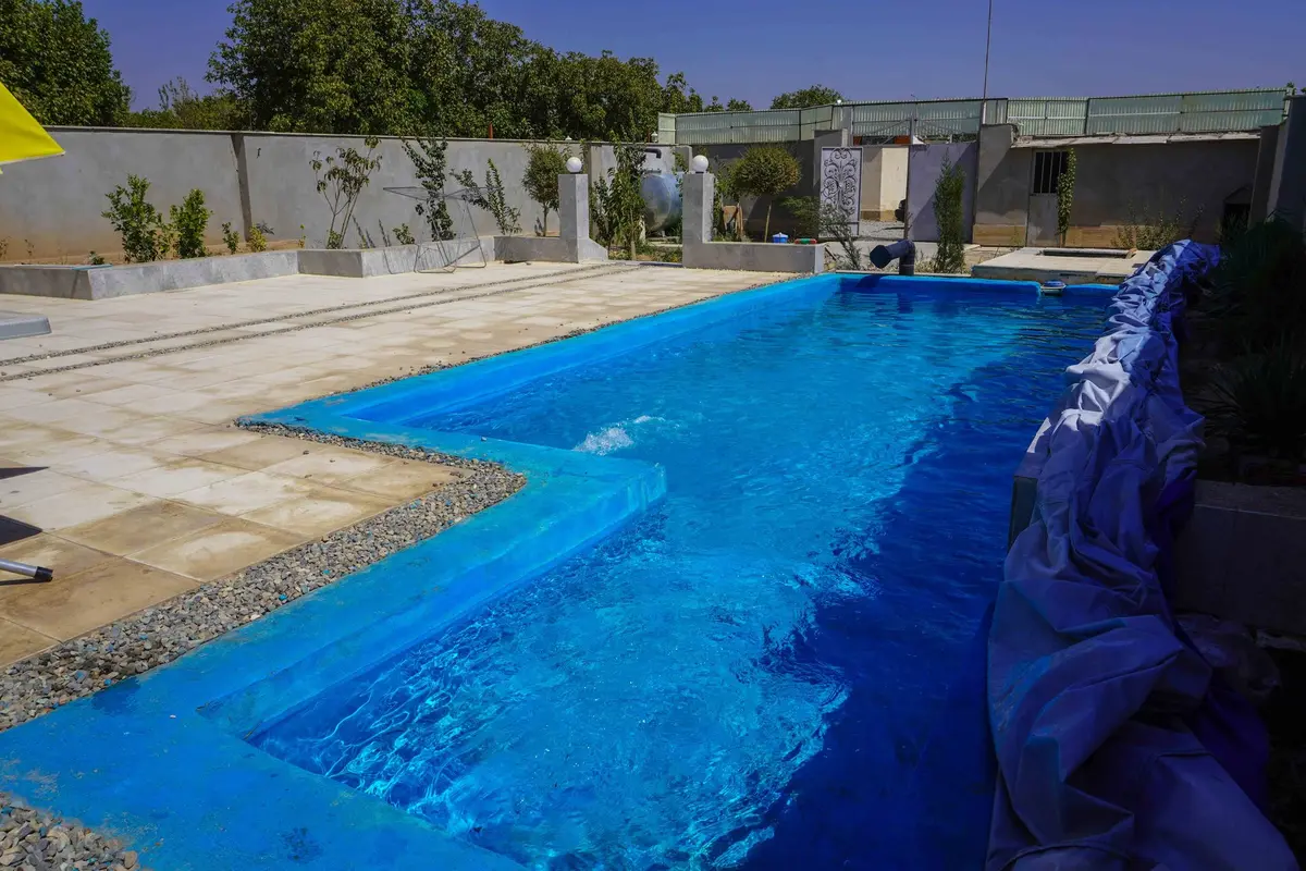 یک خوابه استخردار باغ آدرین