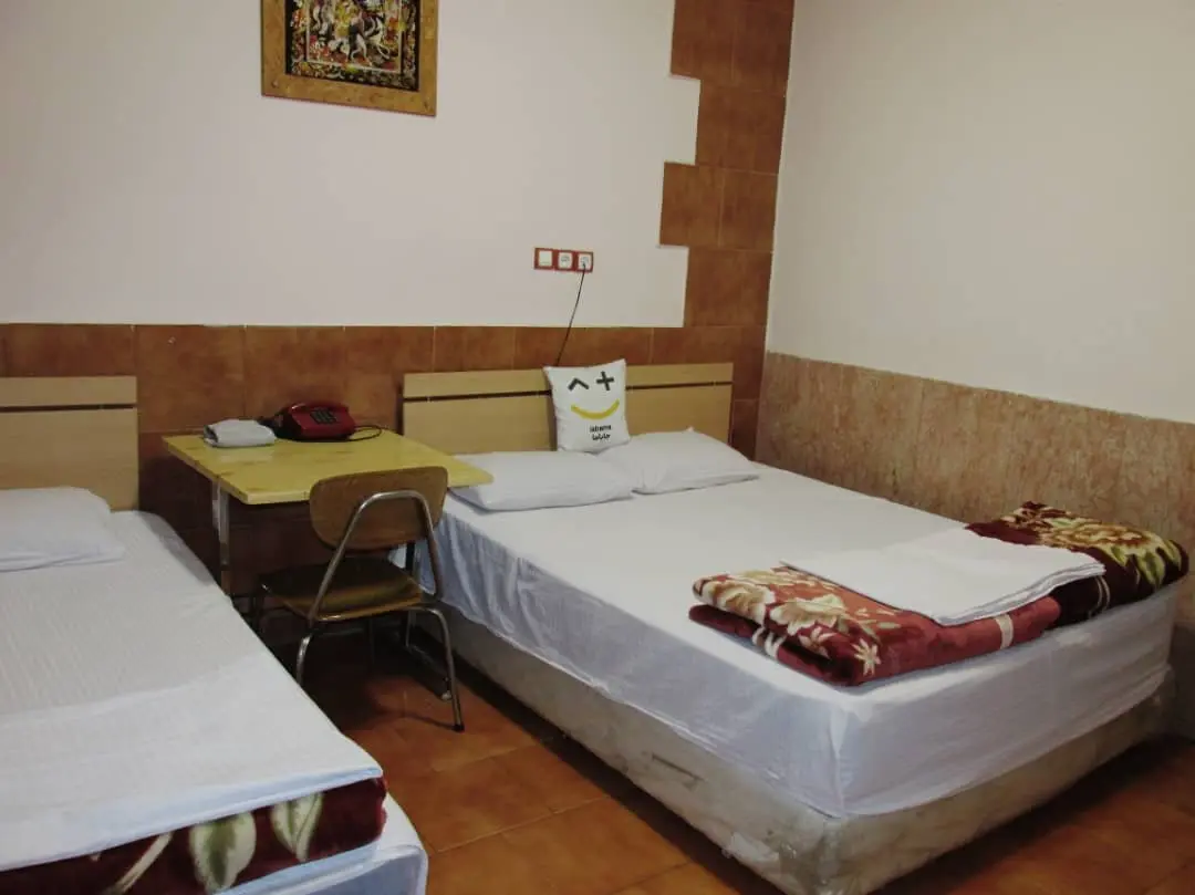 مسافرخانه مهران ولیعصر - واحد سه نفره 2