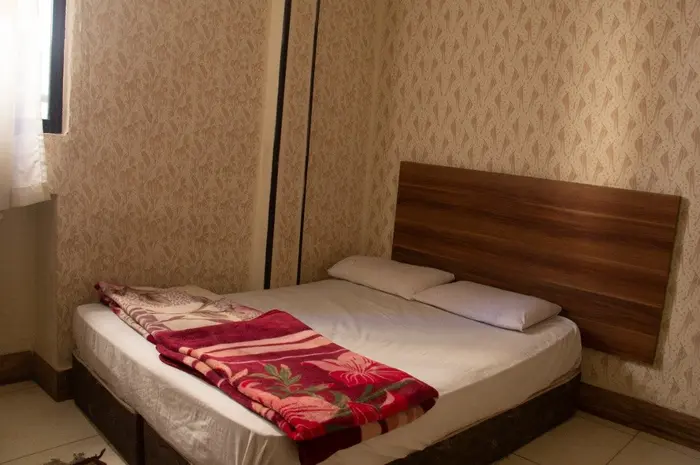 سوئیت دو تخت یزدانیان 304