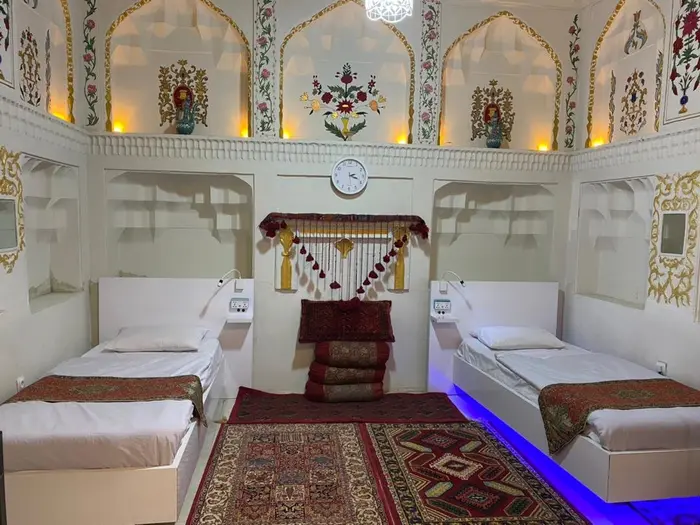 اقامتگاه سنتی طاها - واحد ۸