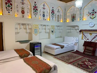 اقامتگاه سنتی طاها - واحد ۸