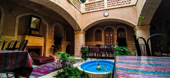 اقامتگاه سنتی آرا - اتاق سه تخته ۳