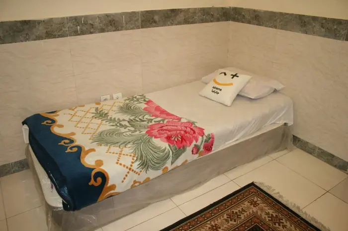 سه تخت عرفان ۵۱۱