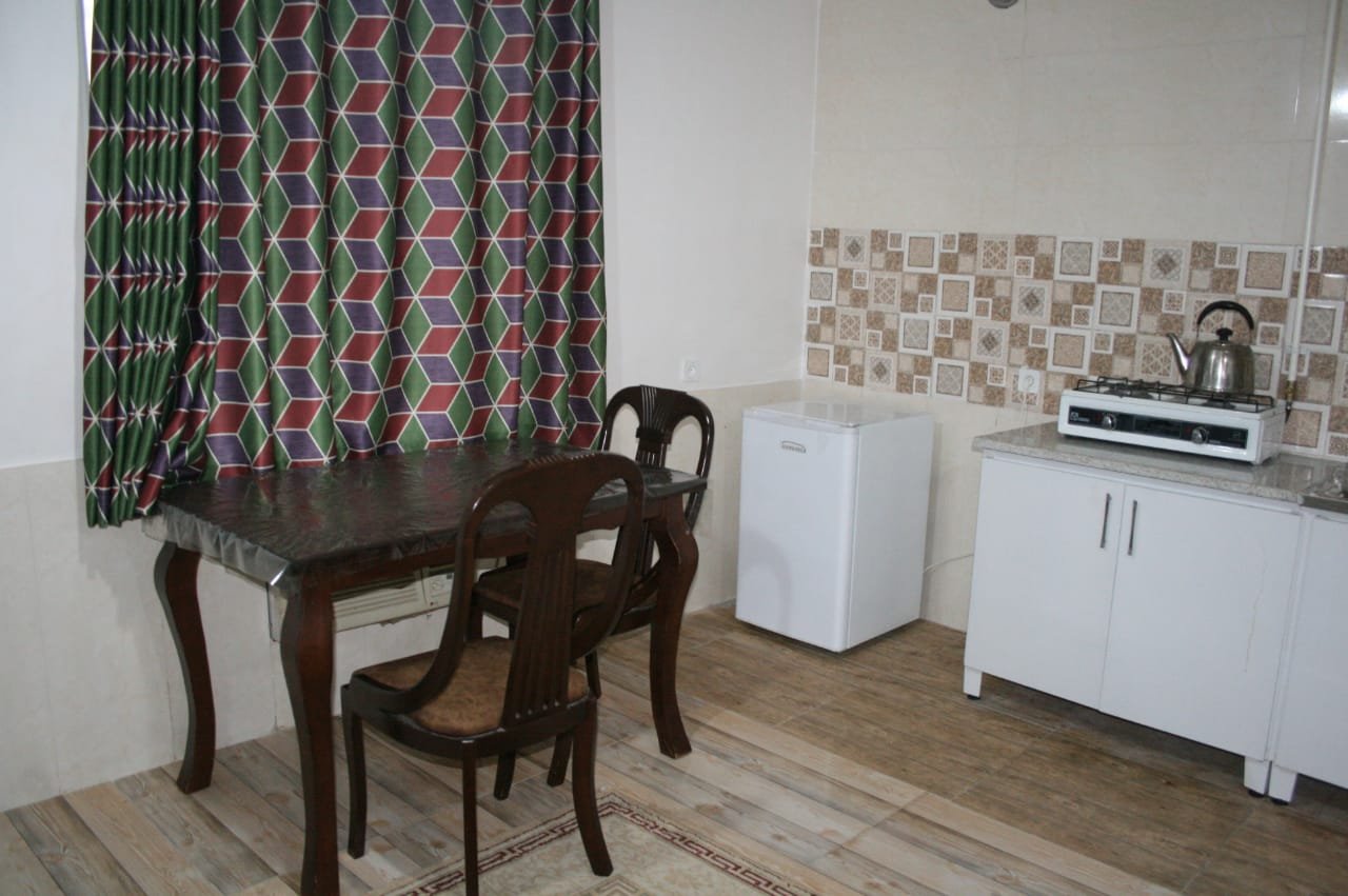 یک خواب نهارخوران ۳